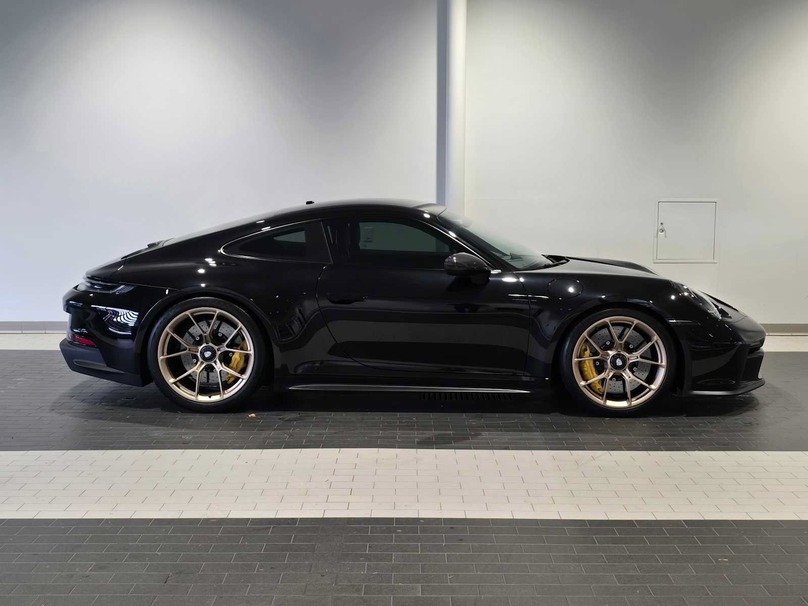 Used 2022 Porsche 911 GT3 RWD image 8