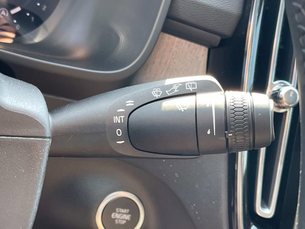 New 2026 Volvo XC40 B5 Plus w/ Protection Package Premier image 31