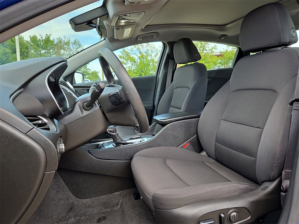Used 2023 Chevrolet Malibu LT image 14