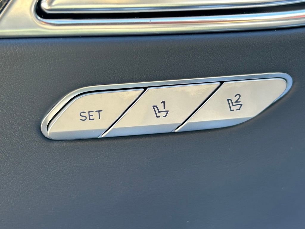 Used 2025 Genesis GV80 3.5T e-SC image 25