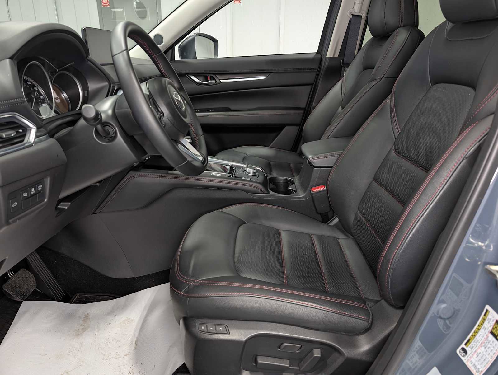 Used 2025 MAZDA CX-5 Carbon Edition AWD/4WD image 4