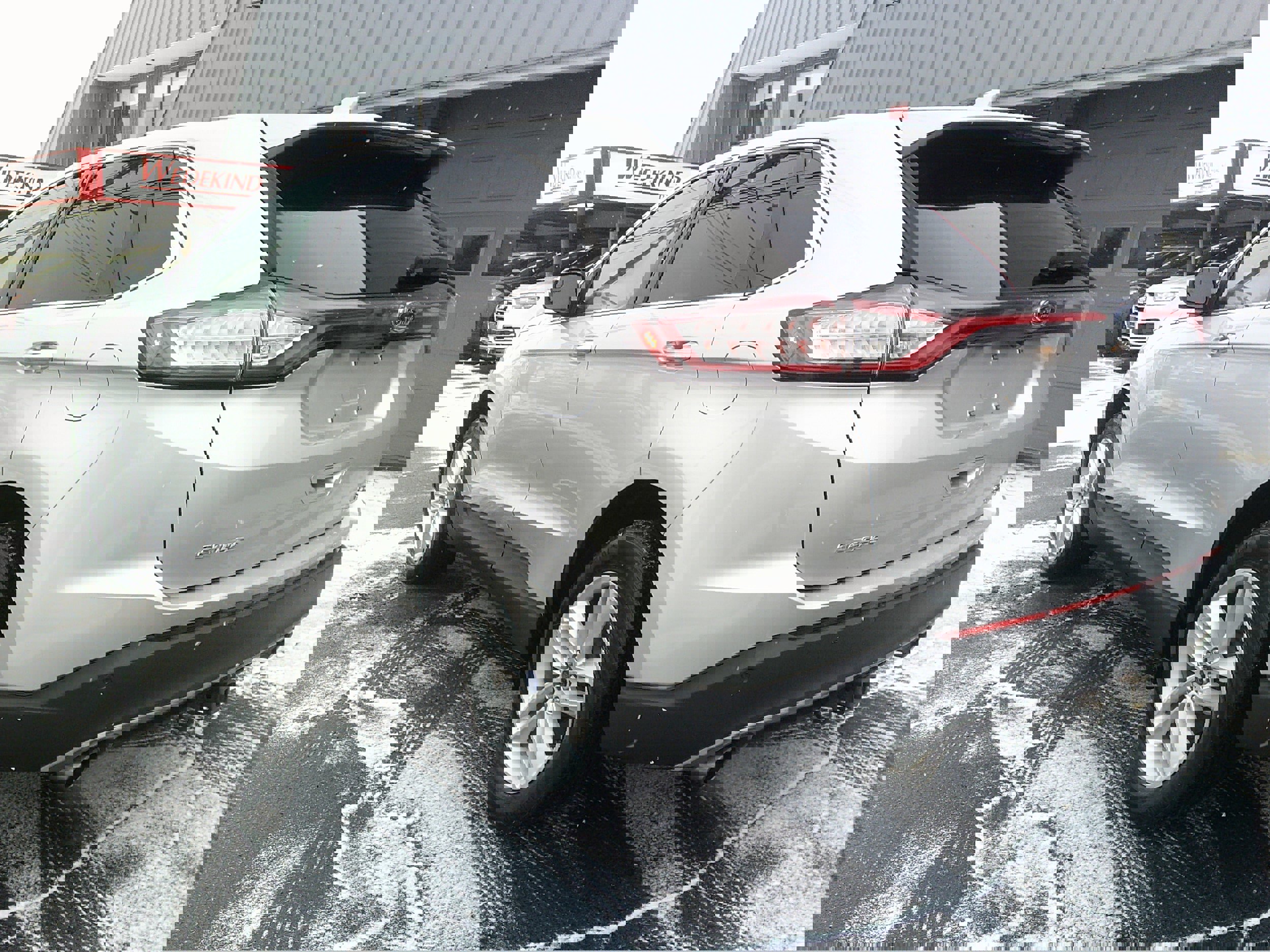 Used 2018 Ford Edge SEL w/ Equipment Group 201A image 3