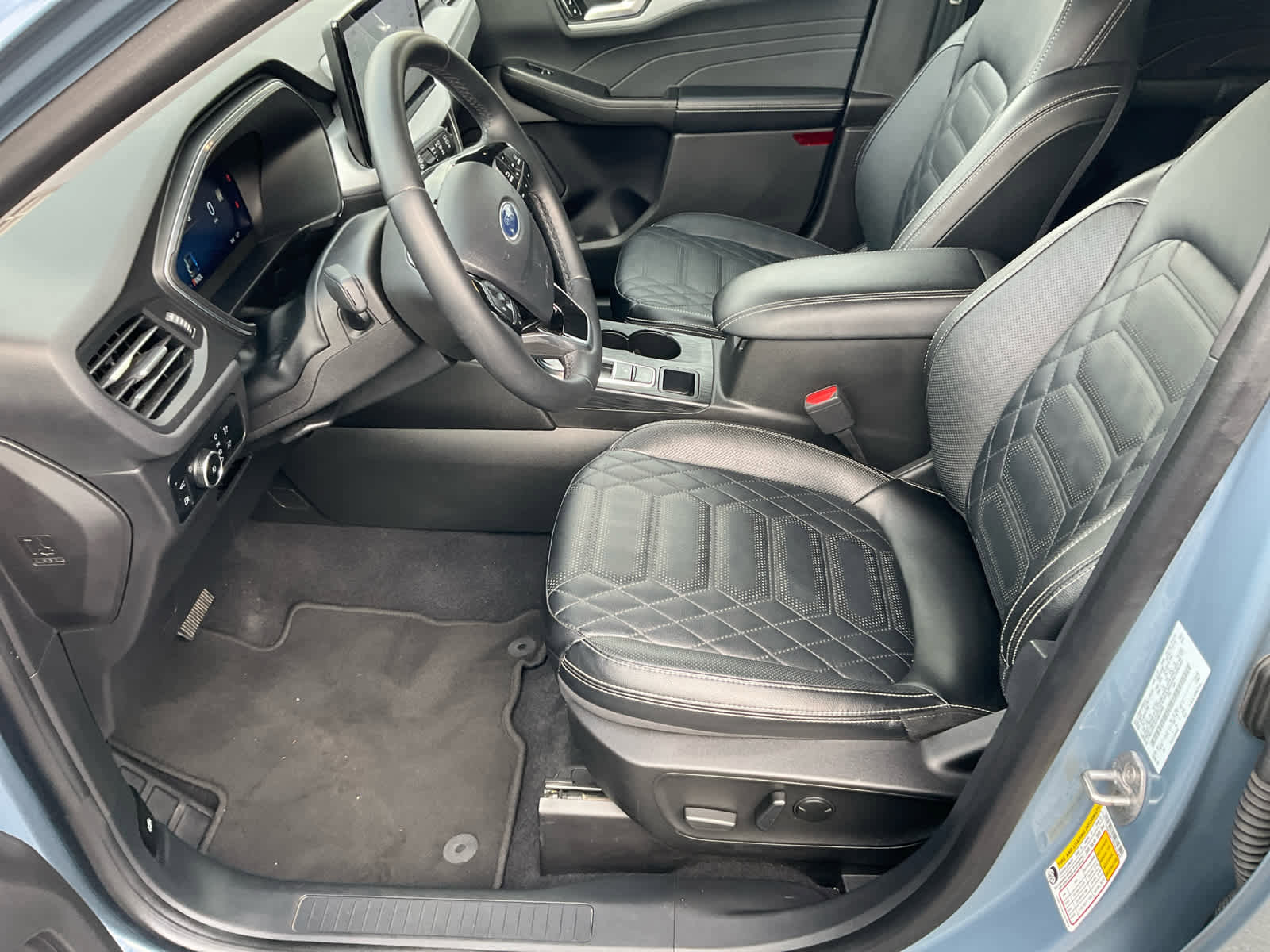 Used 2023 Ford Escape SE w/ PHEV Premium Package image 15