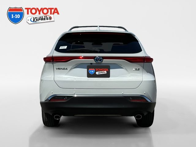 Certified 2024 Toyota Venza XLE AWD/4WD image 4