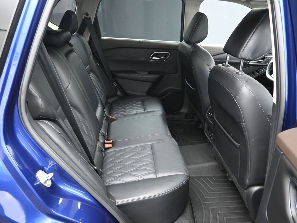 Used 2021 Nissan Rogue Platinum image 36