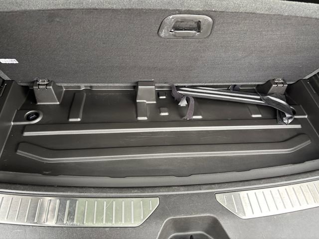 Used 2025 Chevrolet Tahoe Z71 image 32