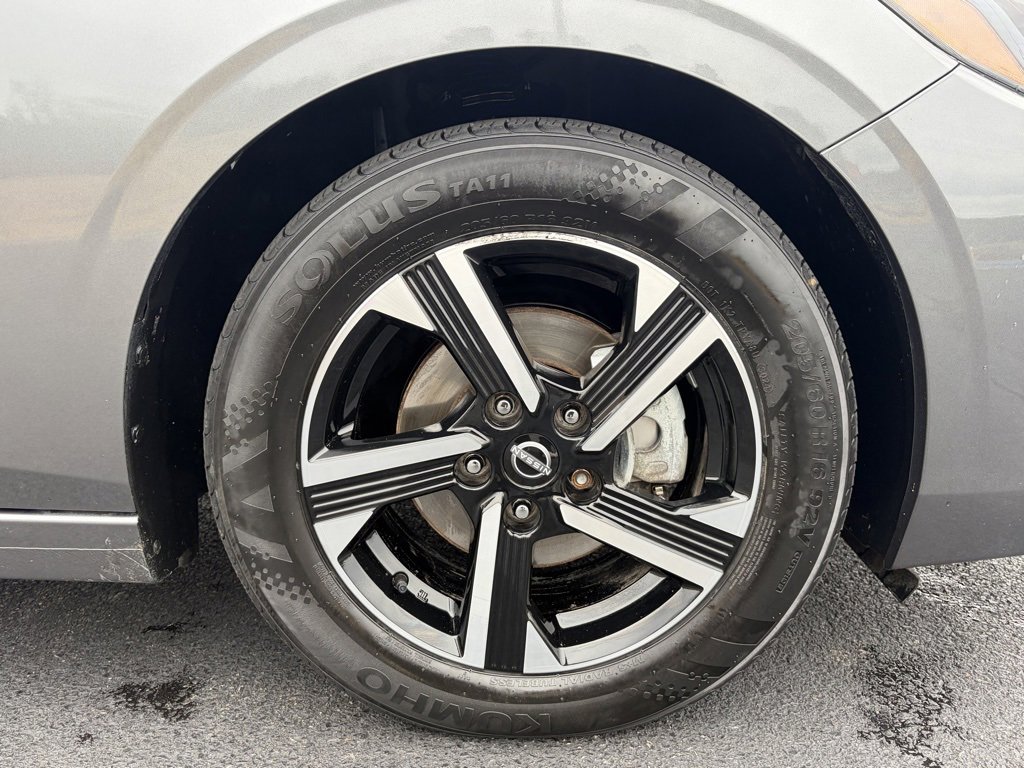 Used 2024 Nissan Sentra SV image 27