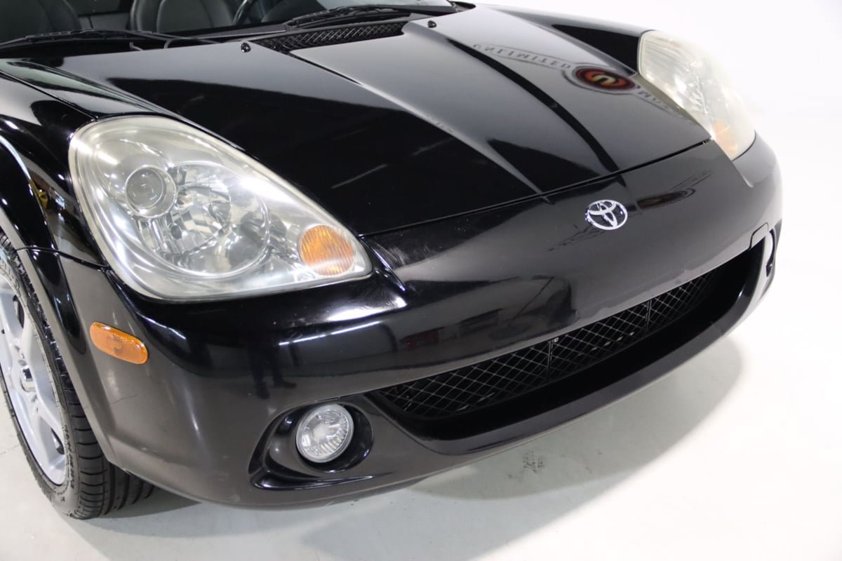 Used 2004 Toyota MR2 RWD image 25
