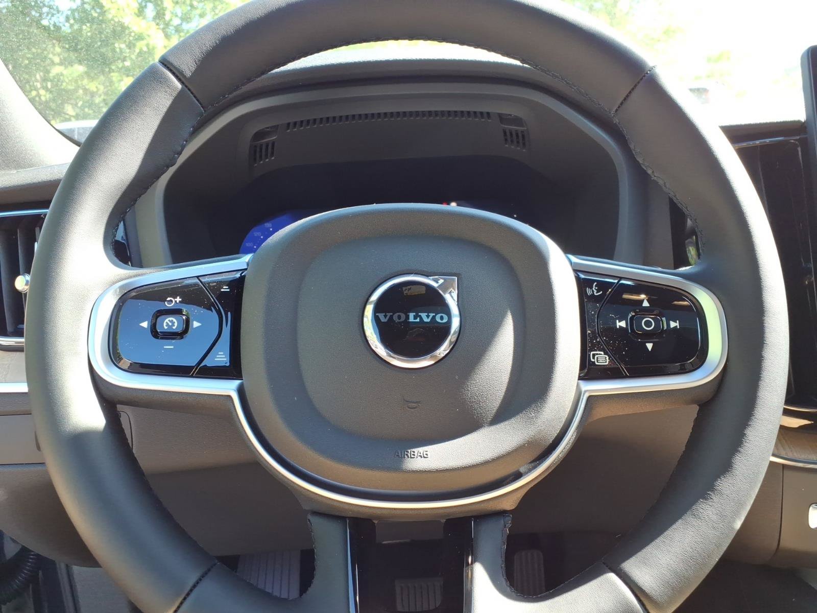 New 2026 Volvo XC60 T8 Plus w/ Protection Package Premier AWD/4WD image 22