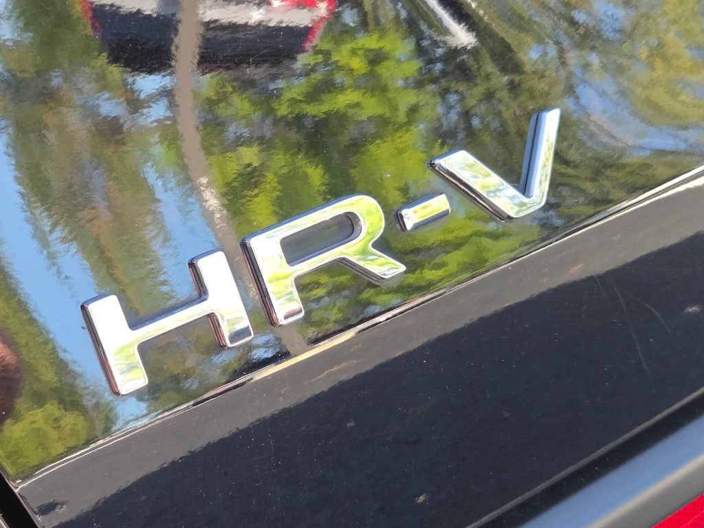 Certified 2025 Honda HR-V Sport image 17