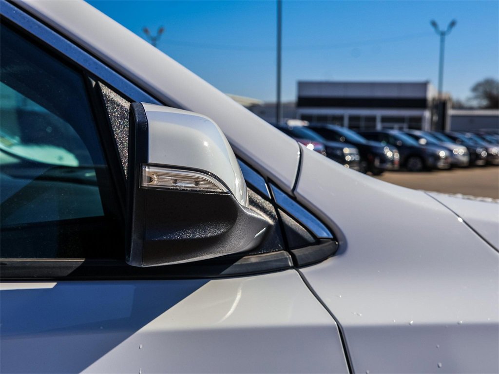 Certified 2023 GMC Terrain SLT image 10