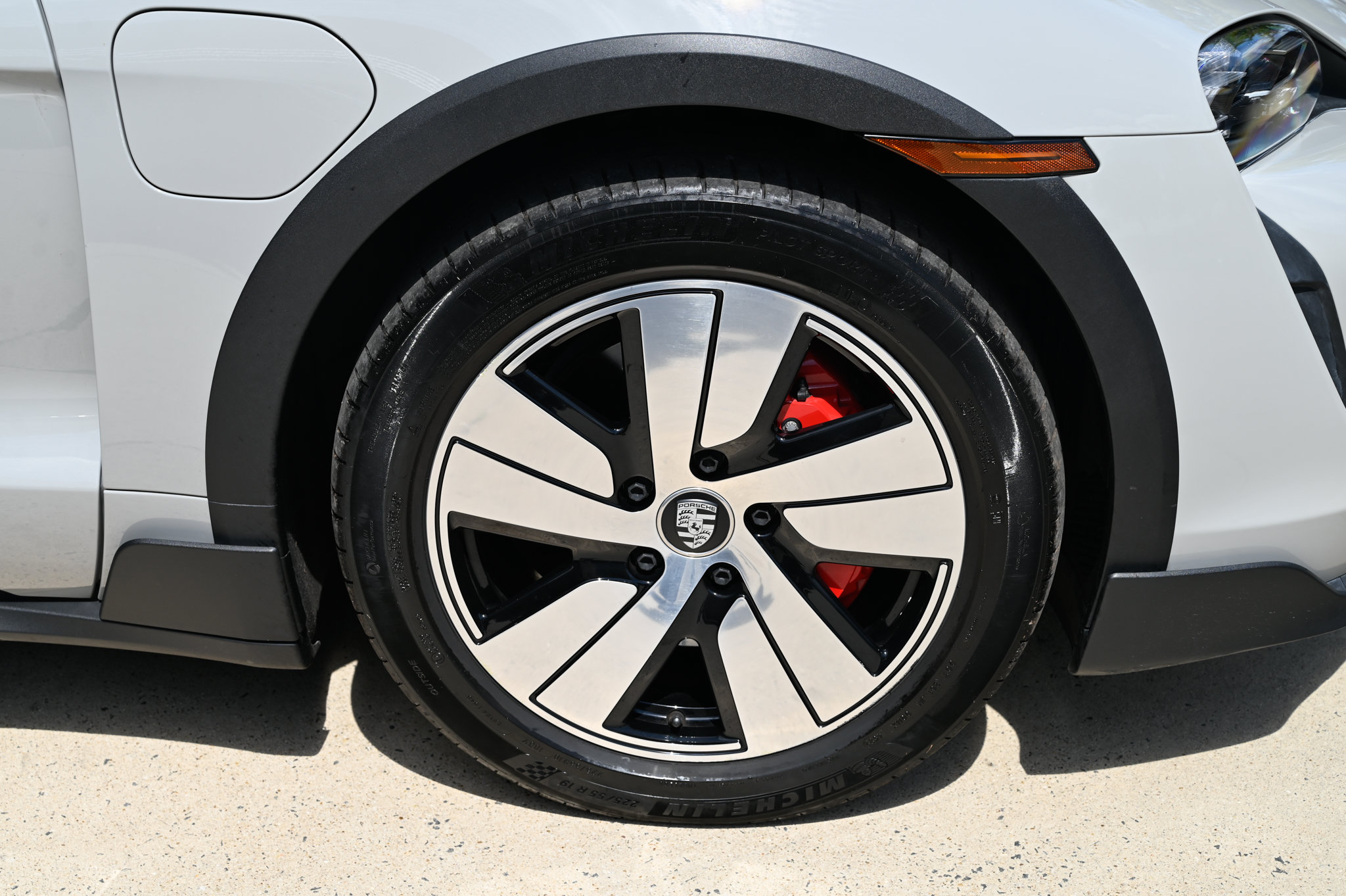 Used 2023 Porsche Taycan 4S AWD/4WD image 12