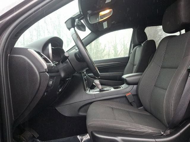 Used 2020 Jeep Grand Cherokee Laredo w/ 18" Wheel & 8.4" Radio Group image 16