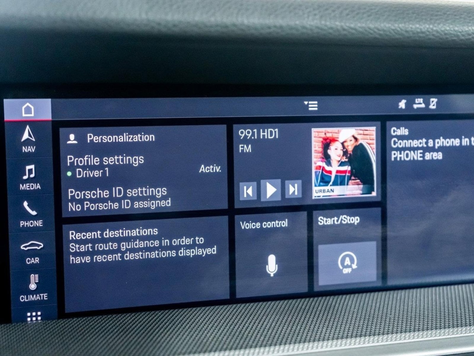 Used 2020 Porsche 911 Carrera 4S w/ Sport Package image 54