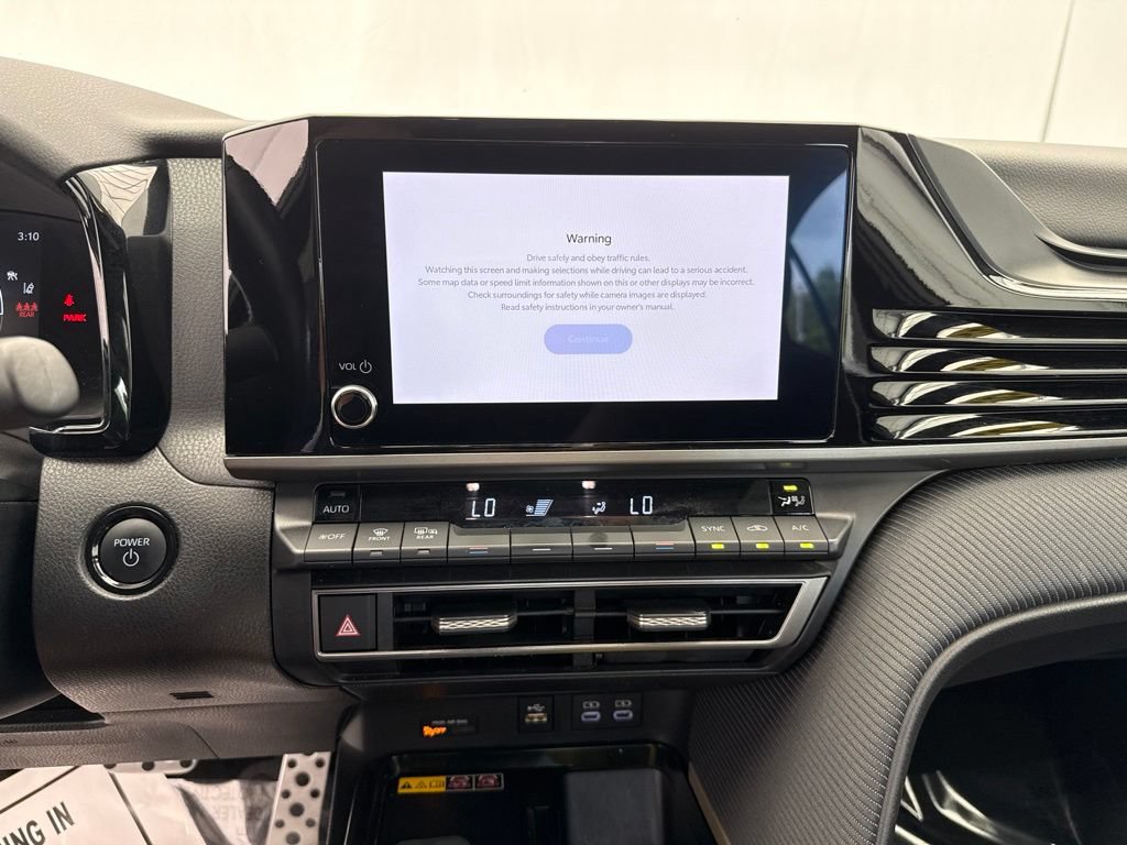 Used 2025 Toyota Camry SE FWD image 25