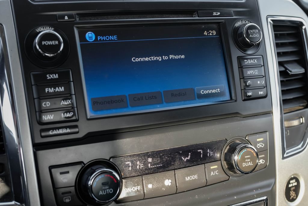 Used 2017 Nissan Titan SV image 26