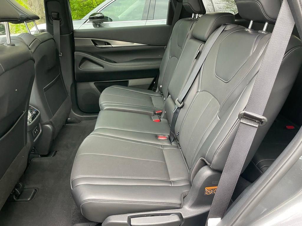 Used 2025 INFINITI QX60 Pure AWD/4WD image 7