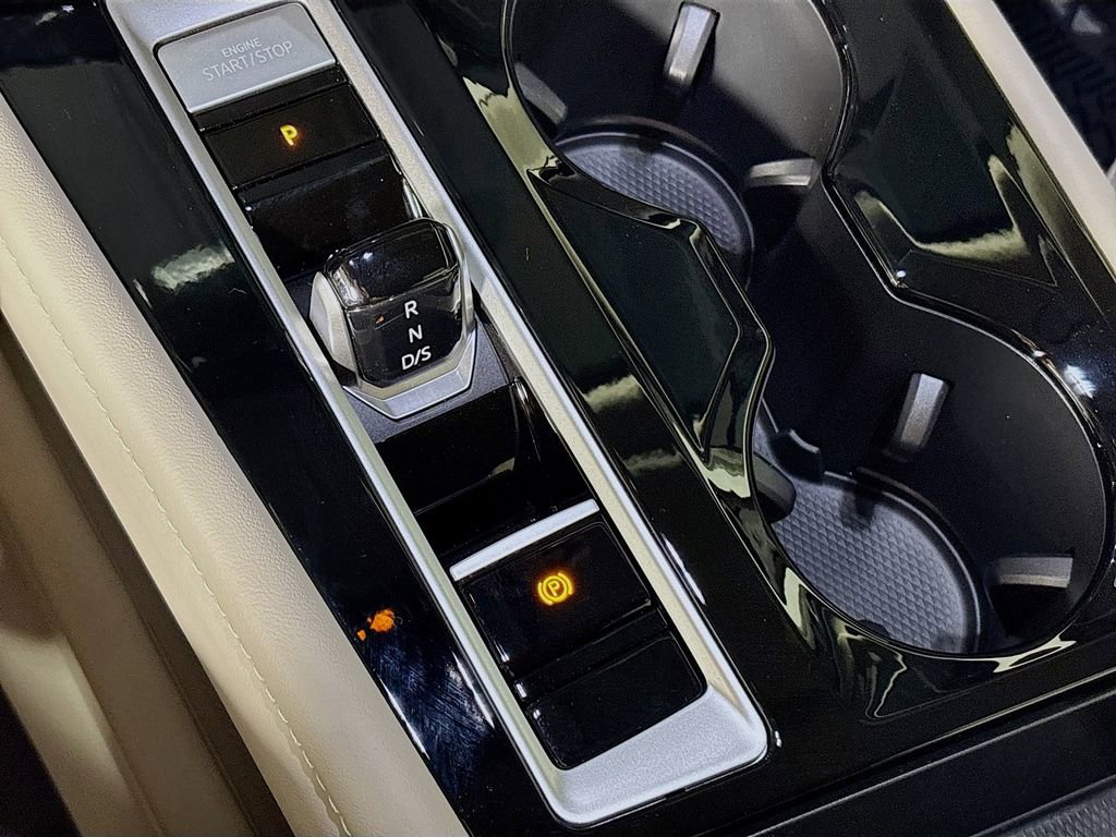 New 2025 Volkswagen Atlas SE image 17