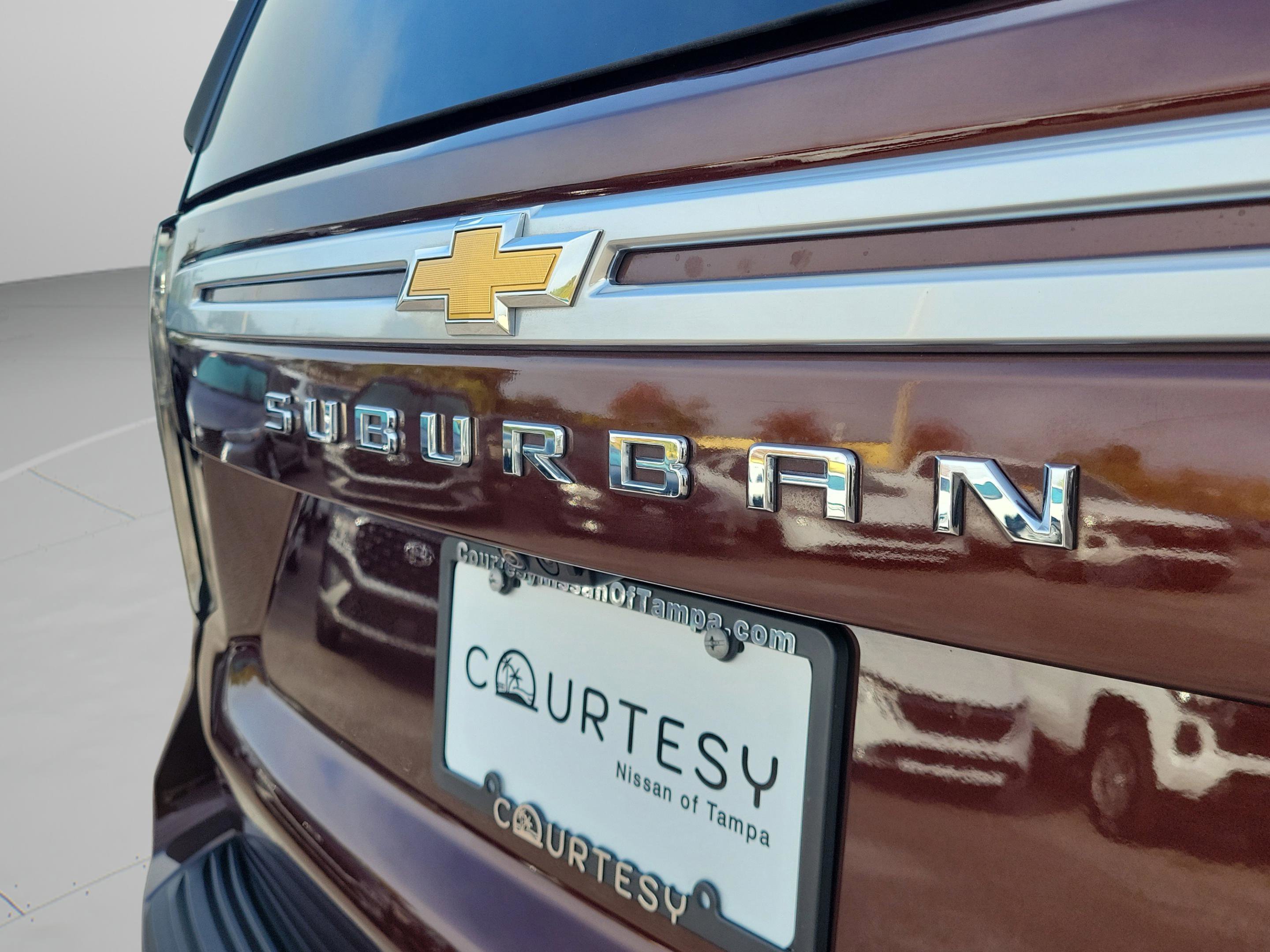 Used 2023 Chevrolet Suburban High Country image 9