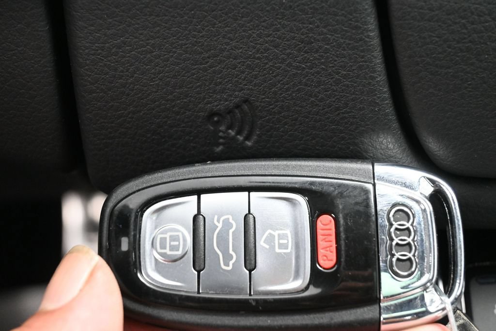 Used 2014 Audi S8 AWD/4WD image 42