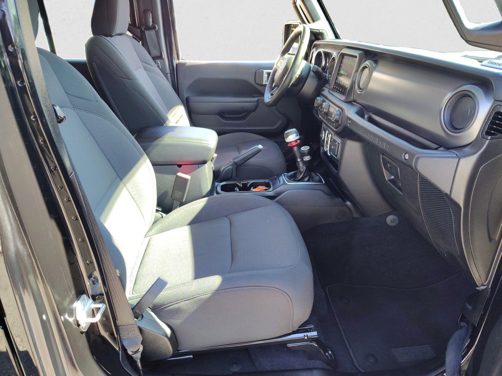 Used 2022 Jeep Wrangler Unlimited Sport image 18