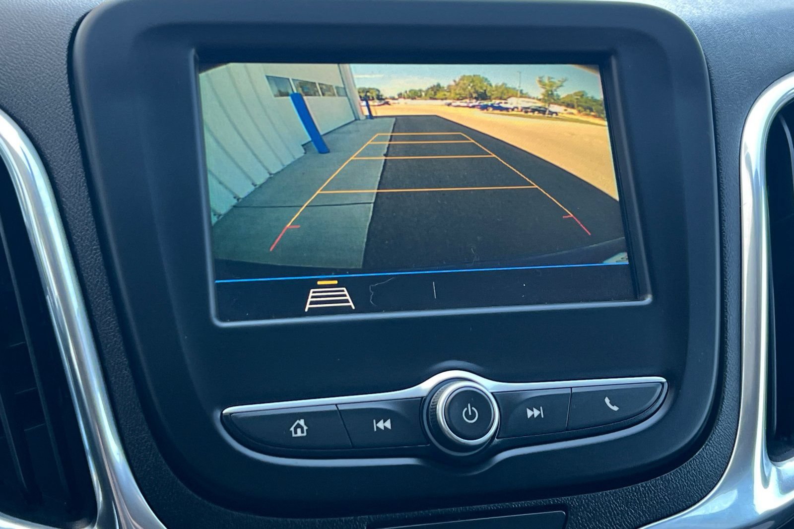 Used 2019 Chevrolet Equinox LT AWD/4WD image 16