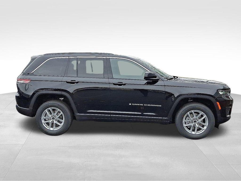 New 2025 Jeep Grand Cherokee Laredo X image 8