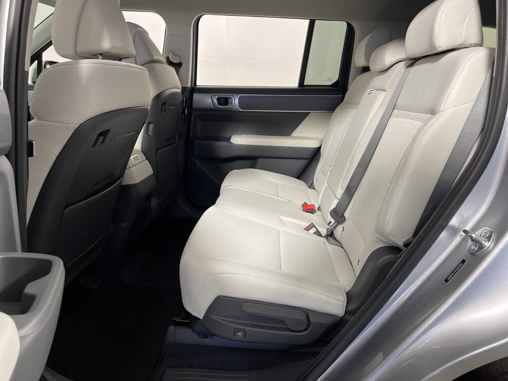 New 2026 Hyundai Santa Fe SE image 13