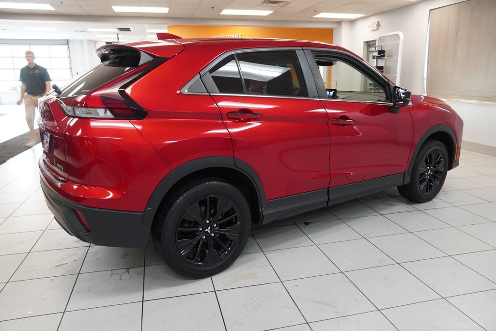 Used 2022 Mitsubishi Eclipse Cross LE AWD/4WD image 11