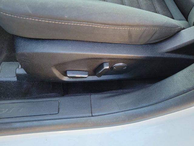 Used 2020 Ford Fusion SE image 17