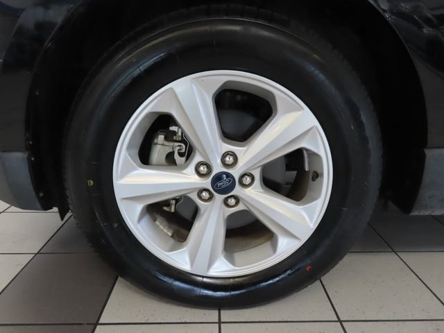 Used 2018 Ford Edge SE FWD image 17