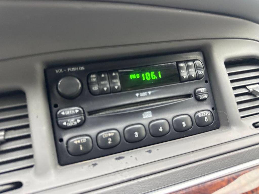 Used 2004 Mercury Grand Marquis LS RWD image 28