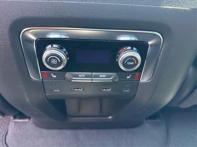New 2026 GMC Yukon Denali w/ Advanced Technology Package AWD/4WD image 27