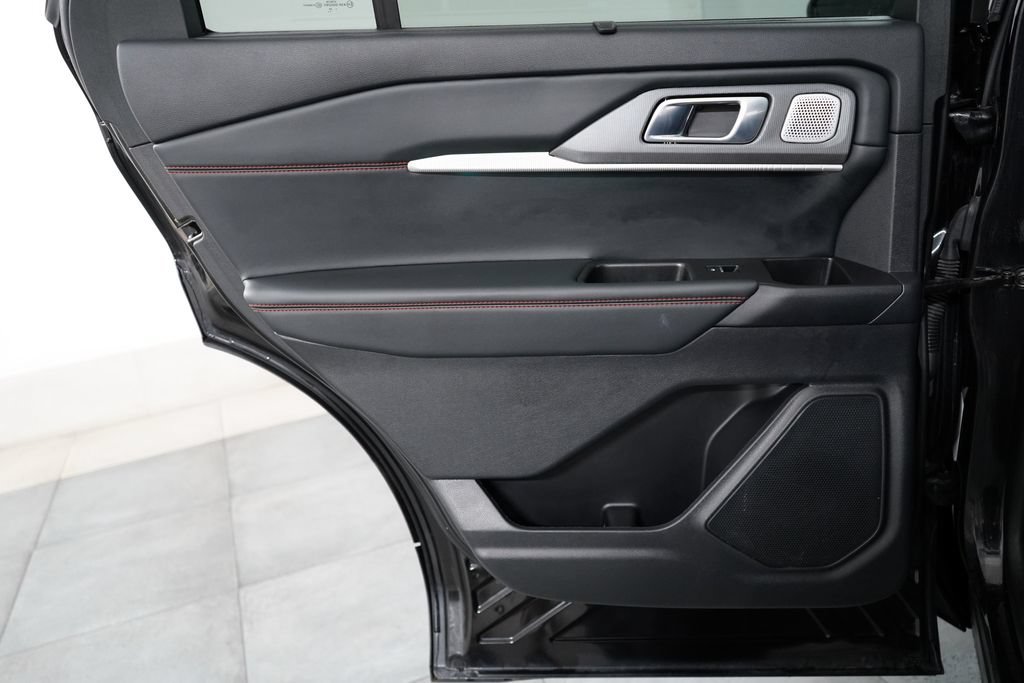 Certified 2025 Ford Explorer ST AWD/4WD image 21