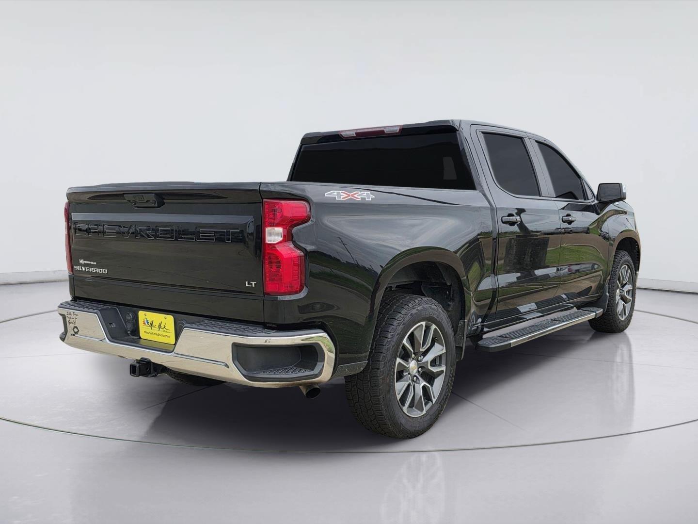Used 2023 Chevrolet Silverado 1500 LT AWD/4WD image 13
