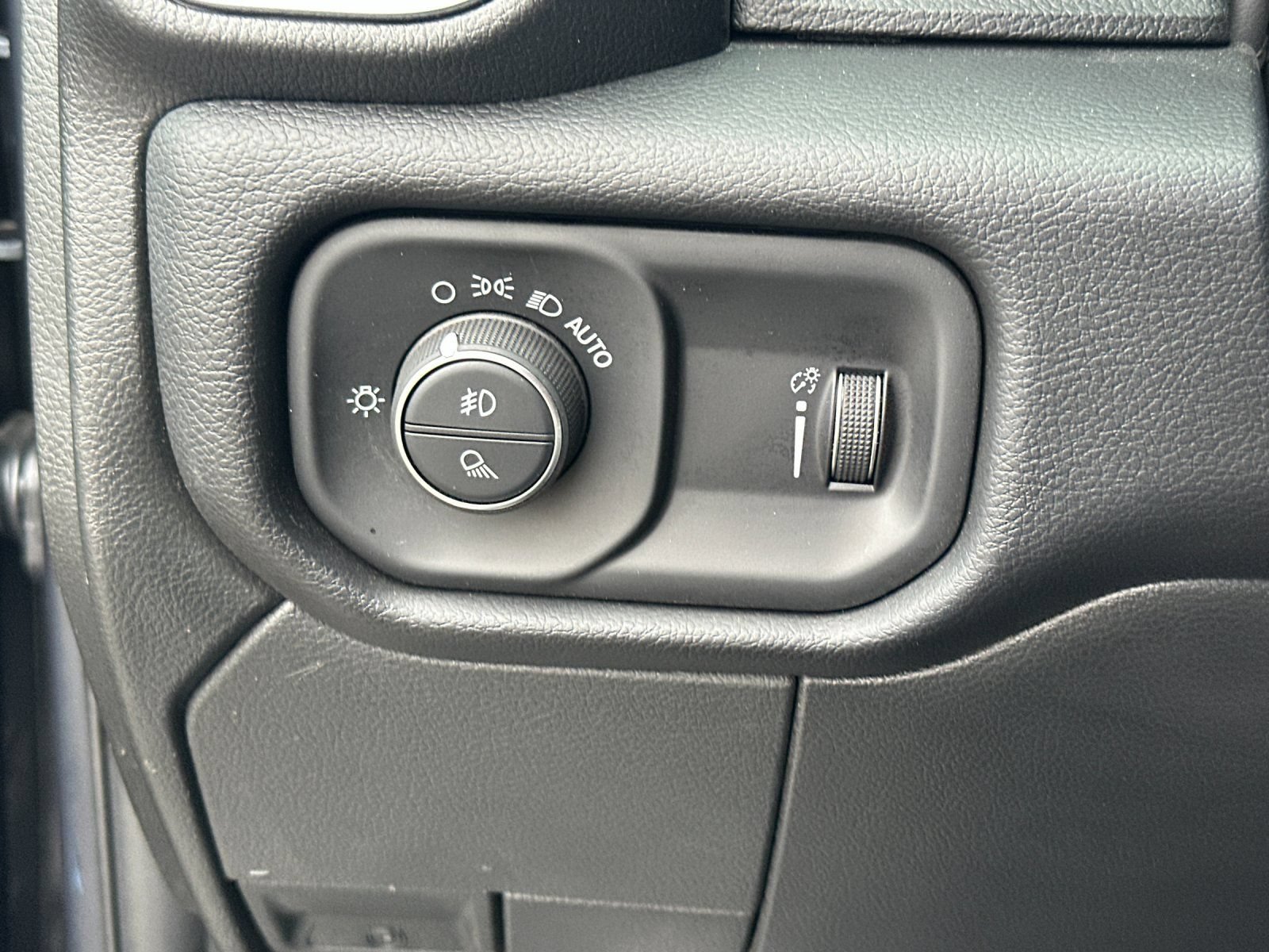 Used 2026 RAM 2500 Big Horn AWD/4WD image 31