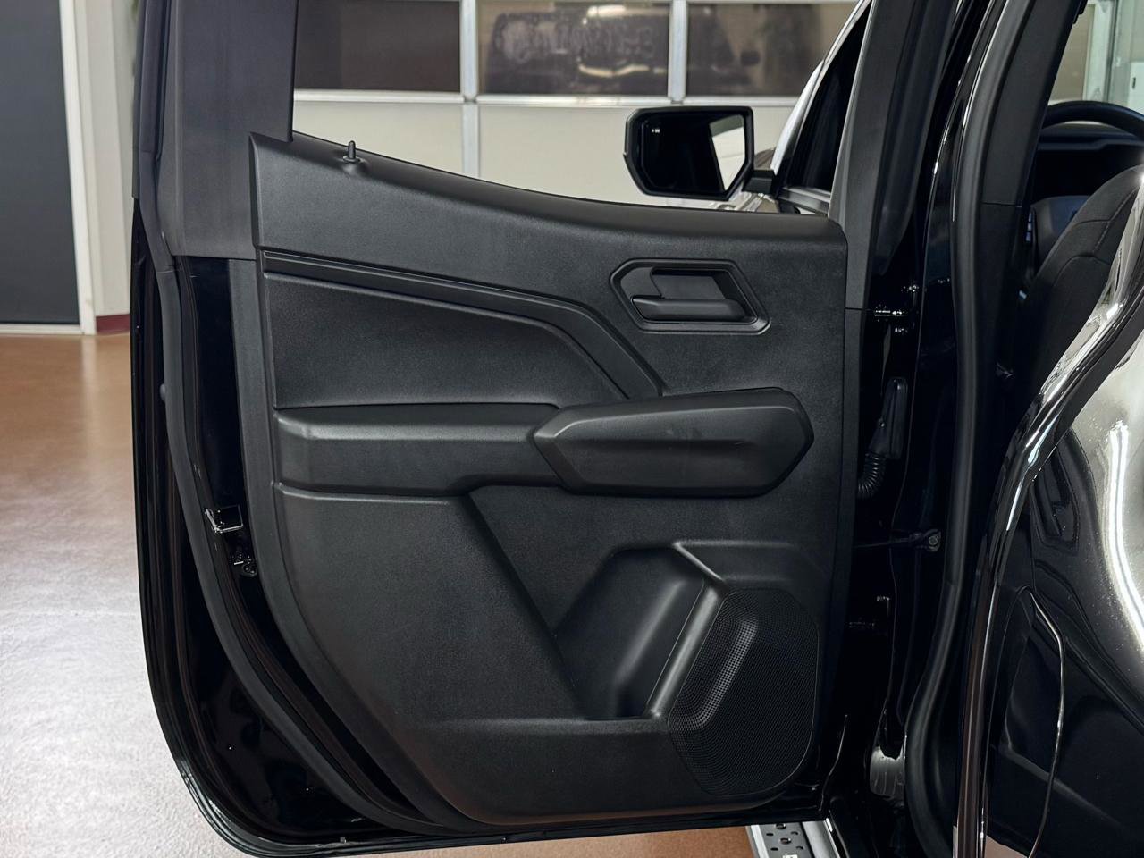 Used 2024 Chevrolet Colorado Trail Boss w/ Advanced Trailering Package image 30