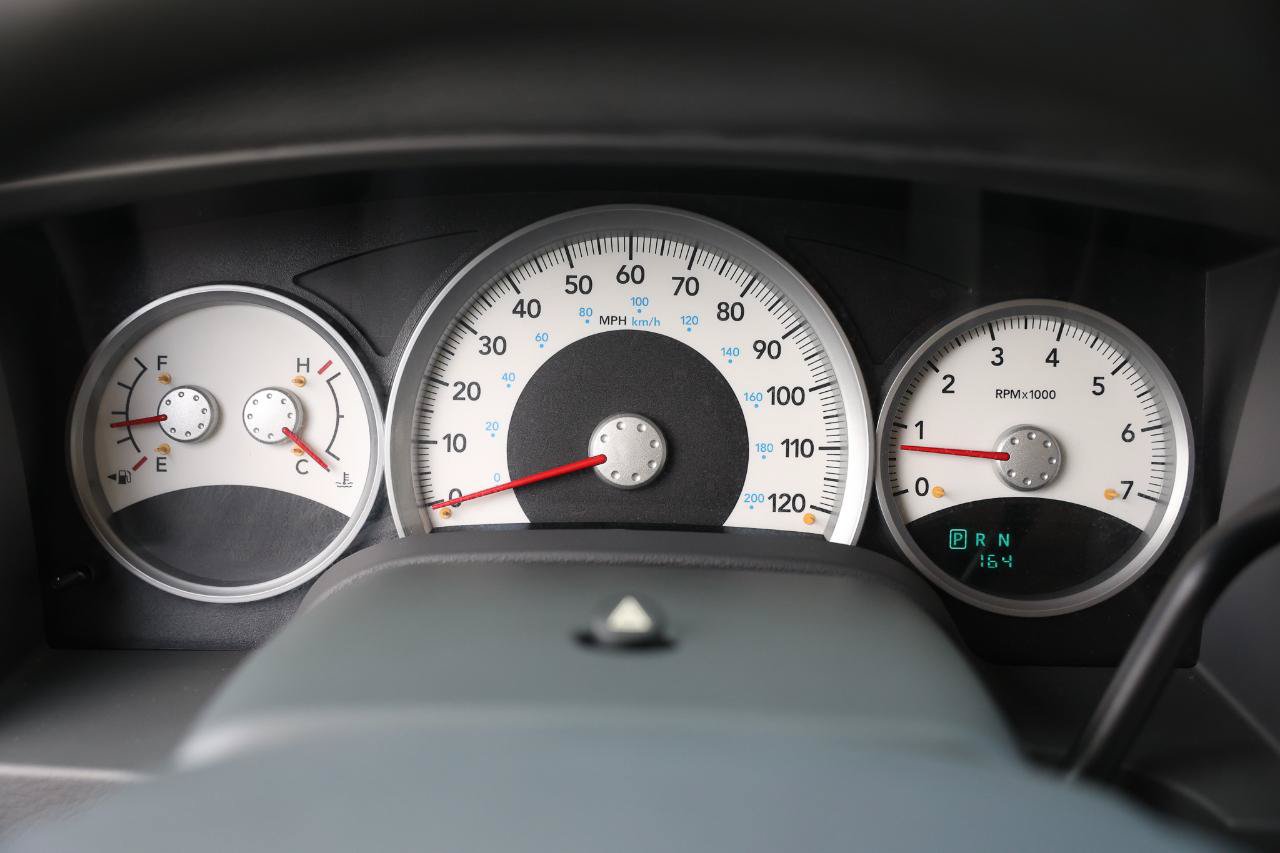 Used 2005 Dodge Durango SLT RWD image 28