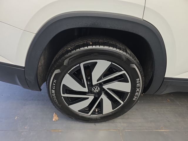 Used 2024 Volkswagen Atlas SE image 20