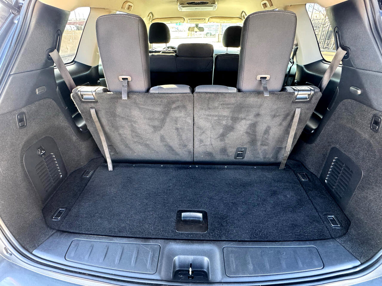 Used 2019 Nissan Pathfinder S image 12