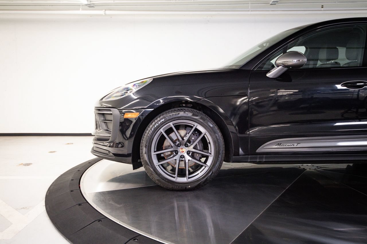 Certified 2023 Porsche Macan Turbo AWD/4WD image 11