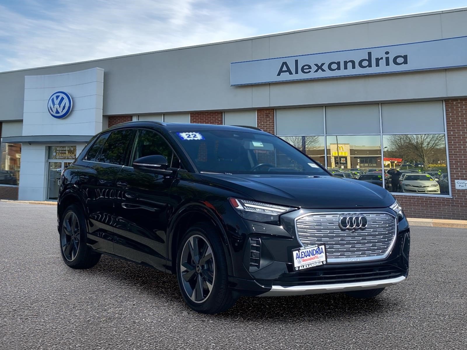 Used 2022 Audi Q4 e-tron Prestige AWD/4WD image 1