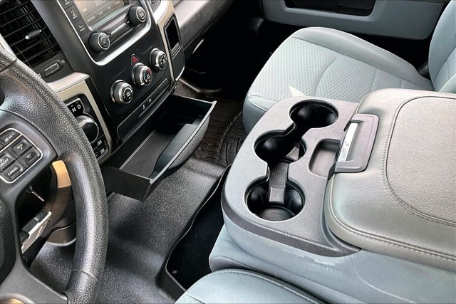 Used 2014 RAM 1500 Classic SLT AWD/4WD image 18