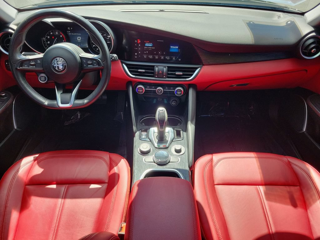 Used 2020 Alfa Romeo Giulia w/ Quick Order Package 22K Sport RWD image 12