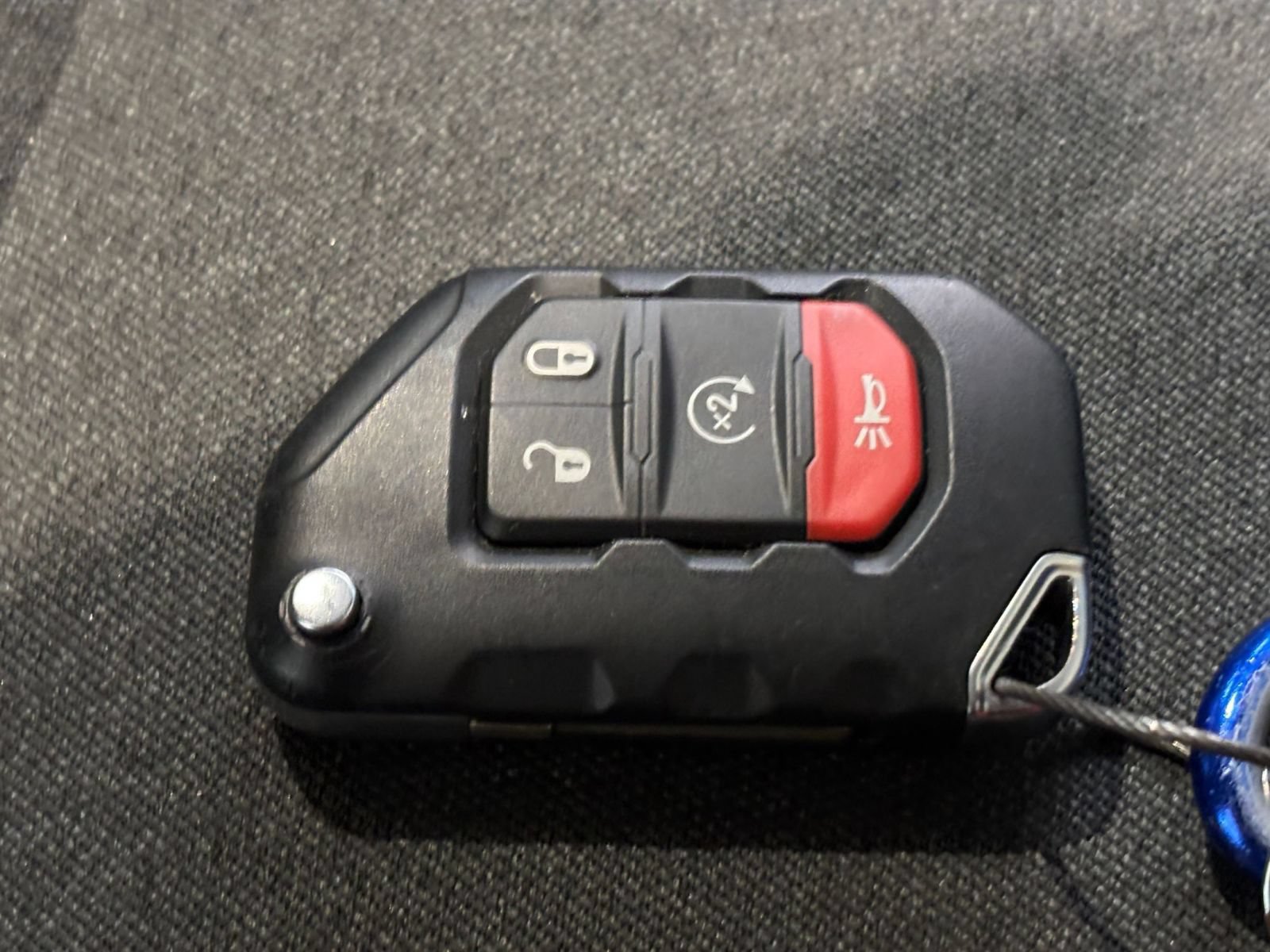 Used 2025 Jeep Wrangler Unlimited Sahara AWD/4WD image 20