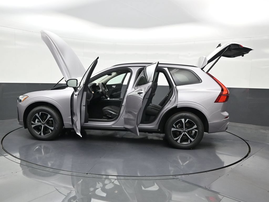 New 2026 Volvo XC60 B5 Core AWD/4WD image 31