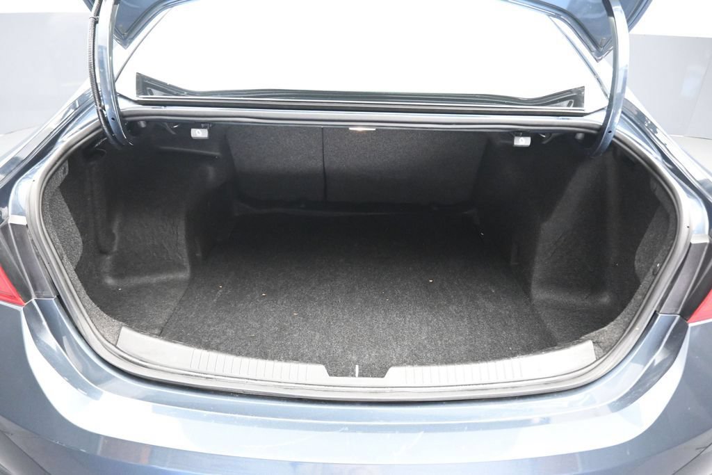 Used 2020 Chevrolet Malibu LS FWD image 39