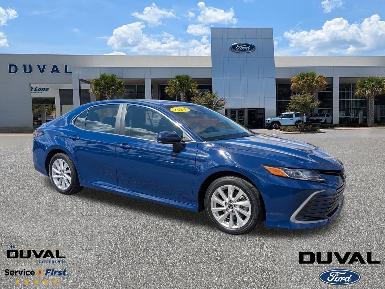 Used 2024 Toyota Camry LE image 1