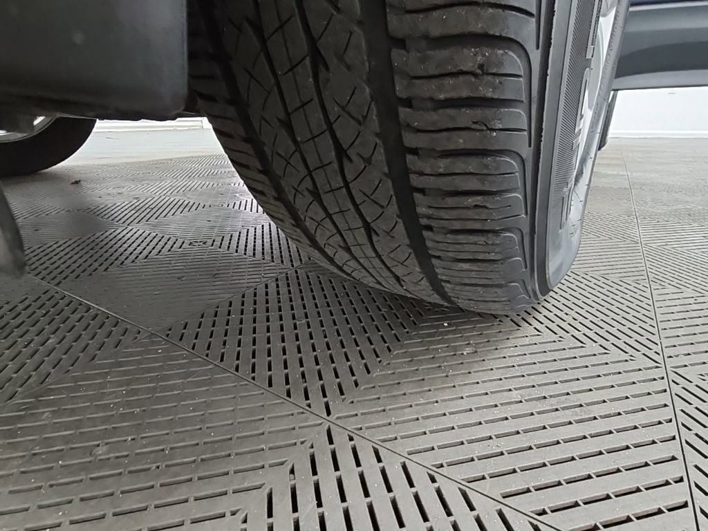 Used 2019 Chevrolet Equinox LS image 42