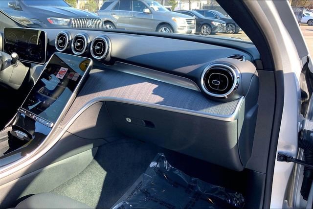 Used 2025 Mercedes-Benz C 300 4MATIC Sedan image 15
